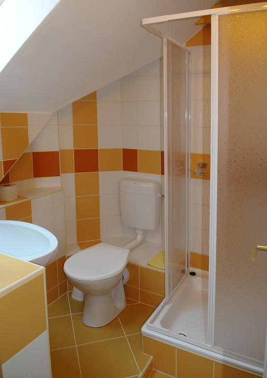 4 Evszak Apartman Gyula Rum bild